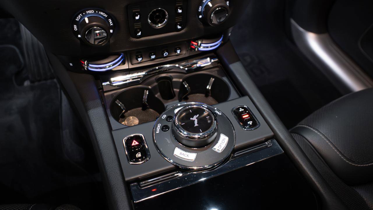 Used 2017 Rolls-Royce Ghost image 25