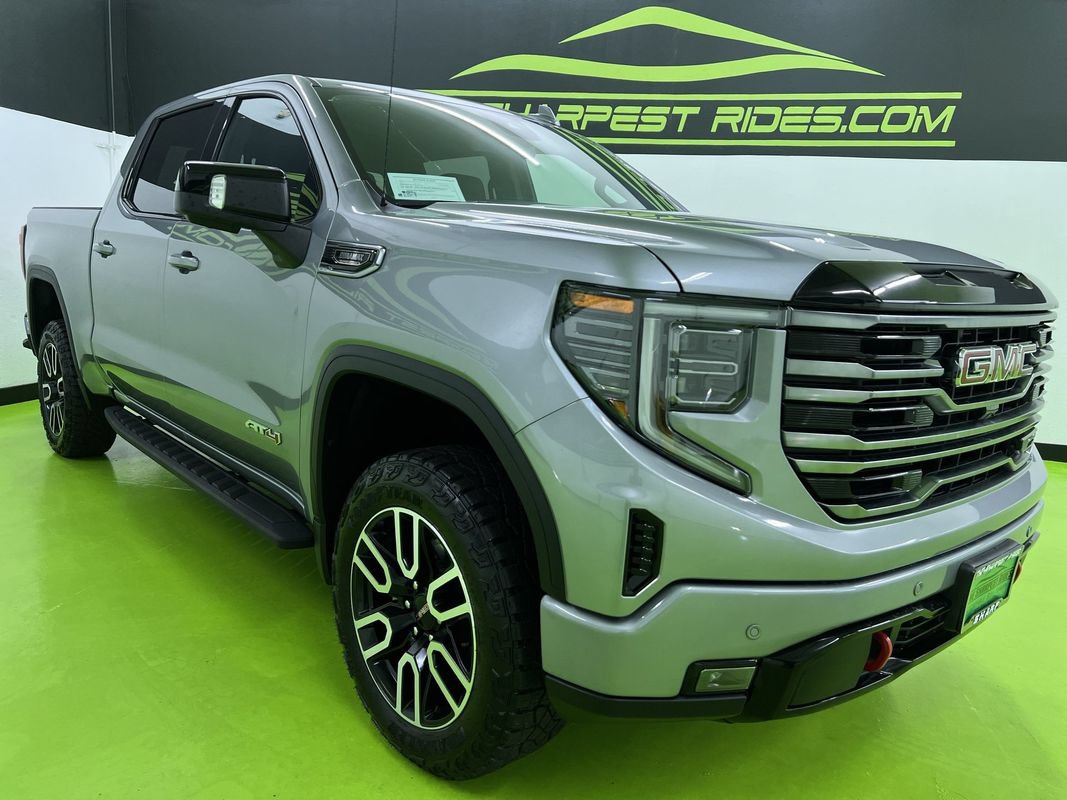 Used 2025 GMC Sierra 1500 AT4 w/ AT4 Premium Package AWD/4WD image 2