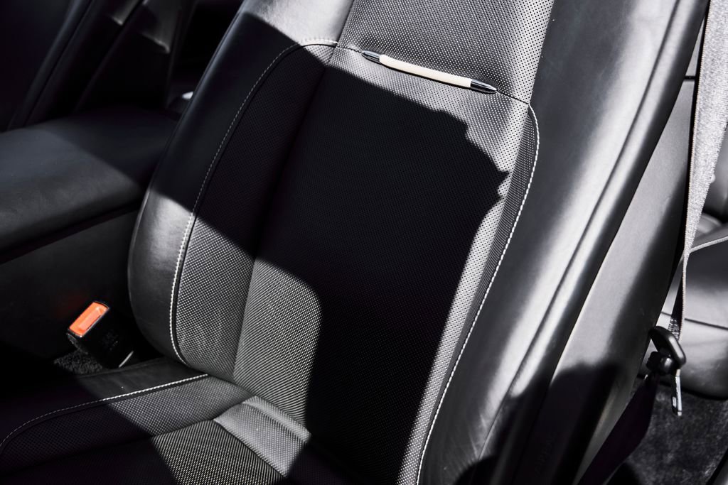 Used 2018 Rolls-Royce Dawn RWD image 46
