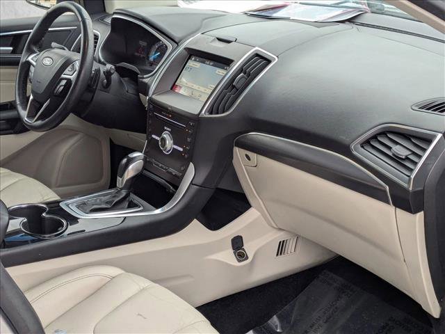 Used 2018 Ford Edge Titanium image 24