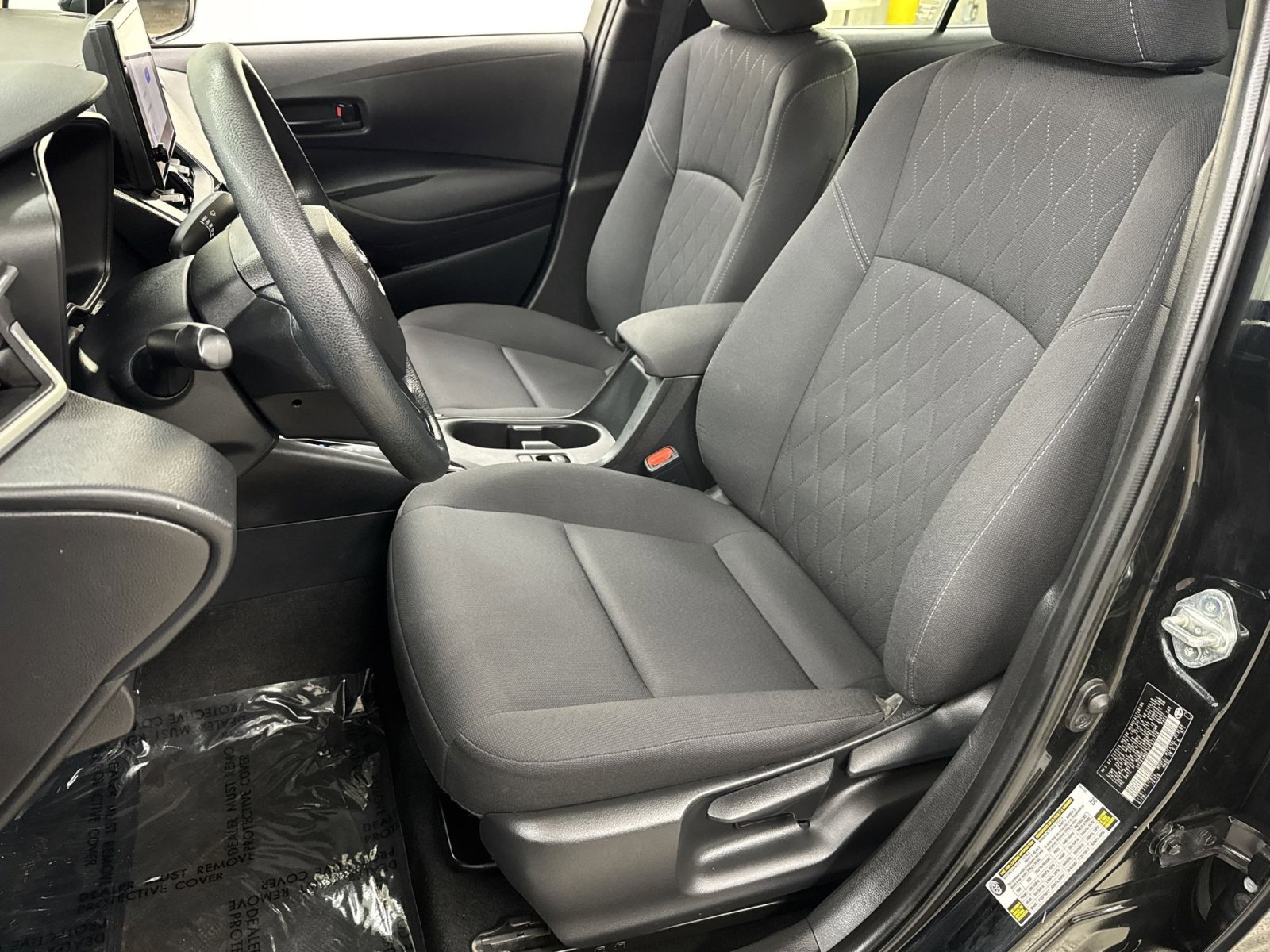 Used 2023 Toyota Corolla LE image 4