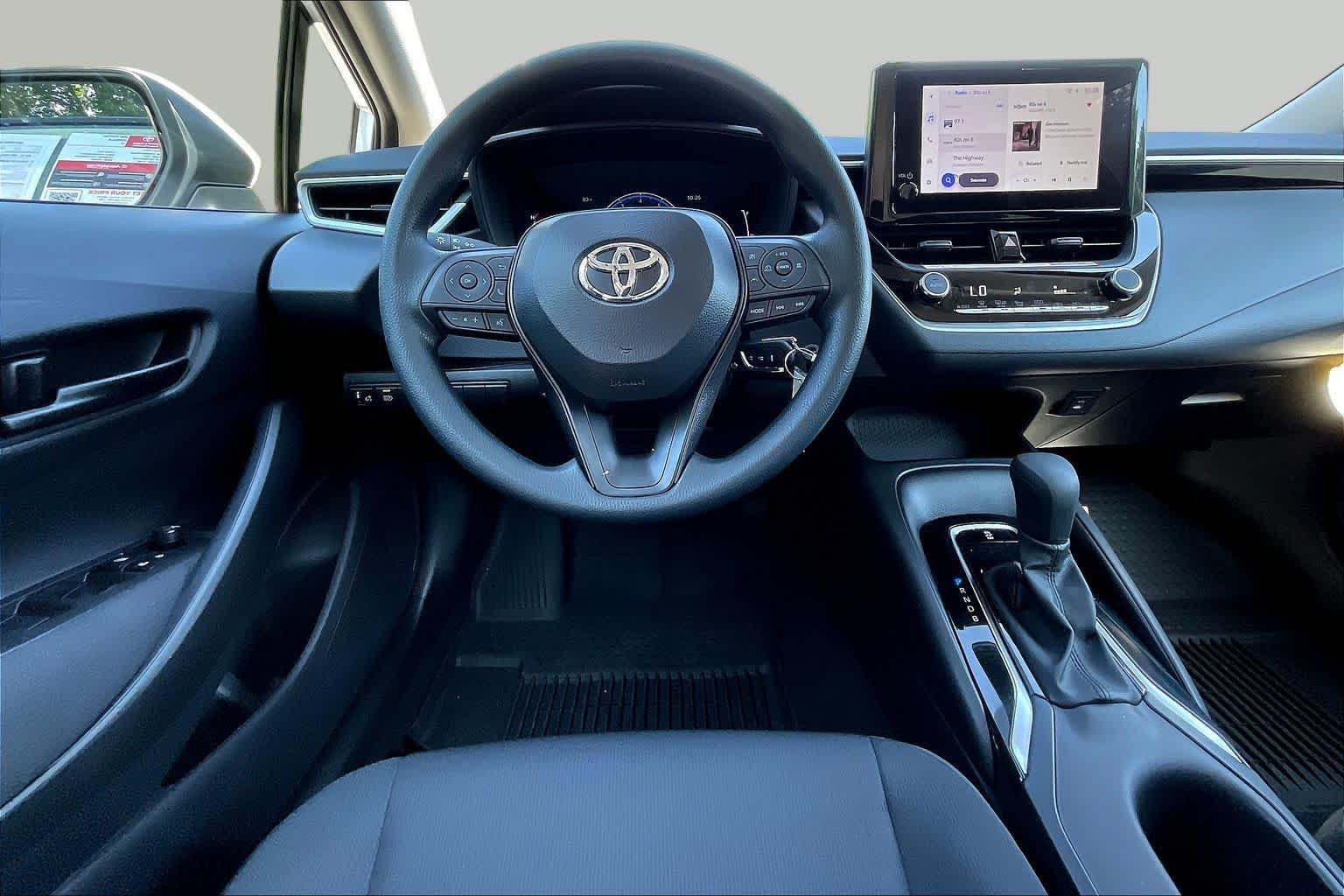 Used 2026 Toyota Corolla LE FWD image 6