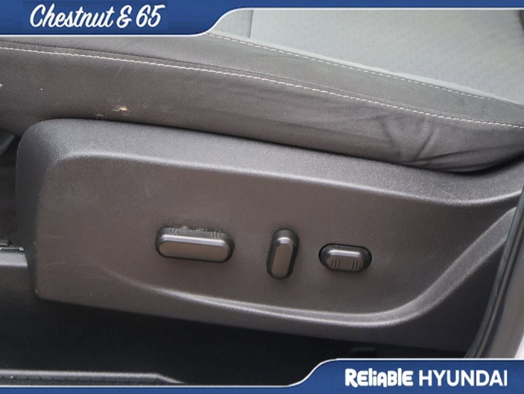 Used 2017 Ford Escape SE image 24
