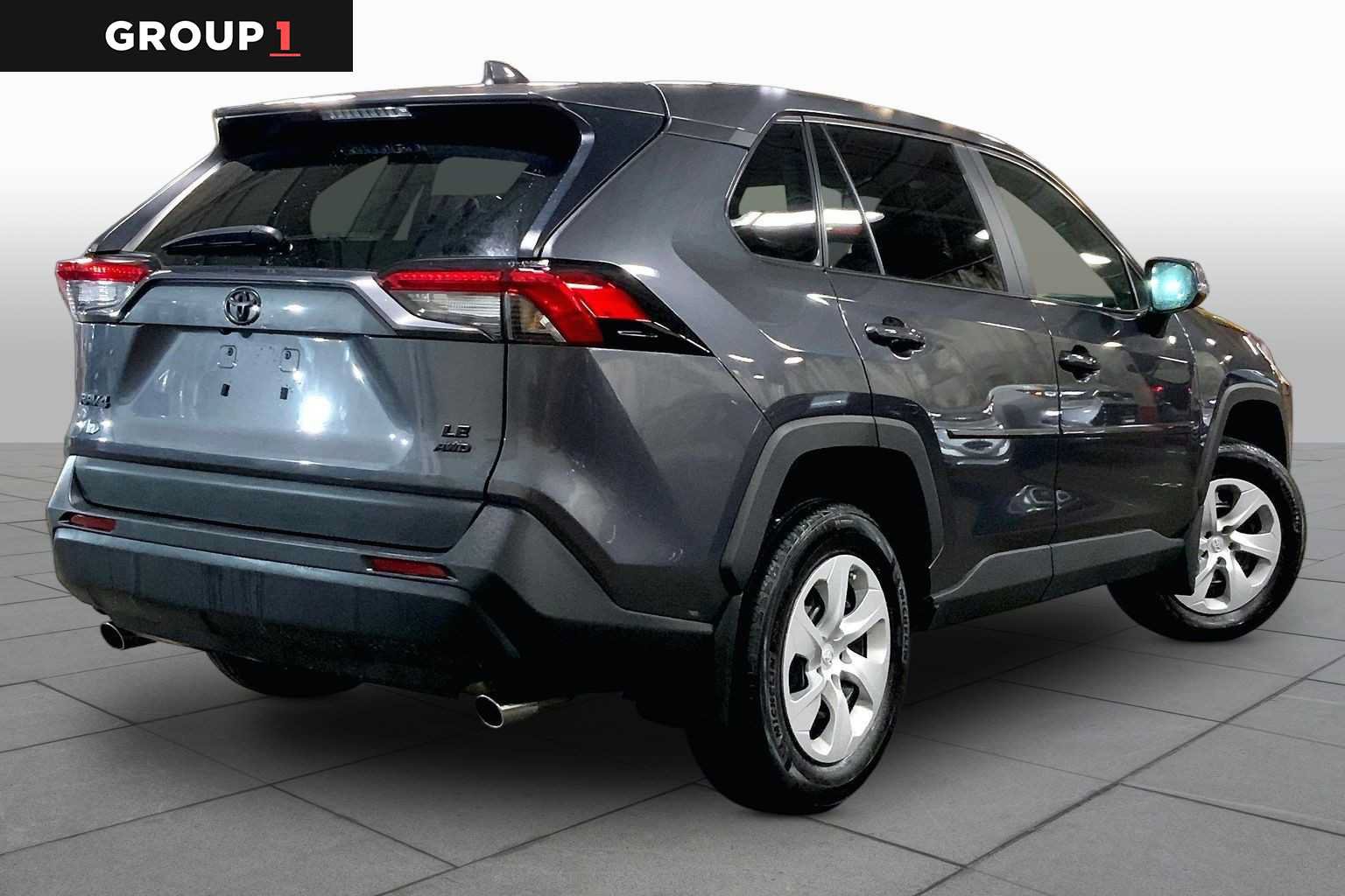 Used 2025 Toyota RAV4 LE AWD/4WD image 13