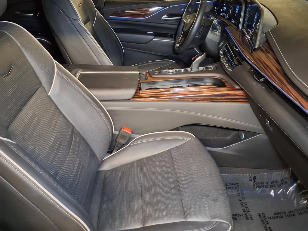 Certified 2024 Cadillac Escalade Premium Luxury w/ Performance Package AWD/4WD image 23