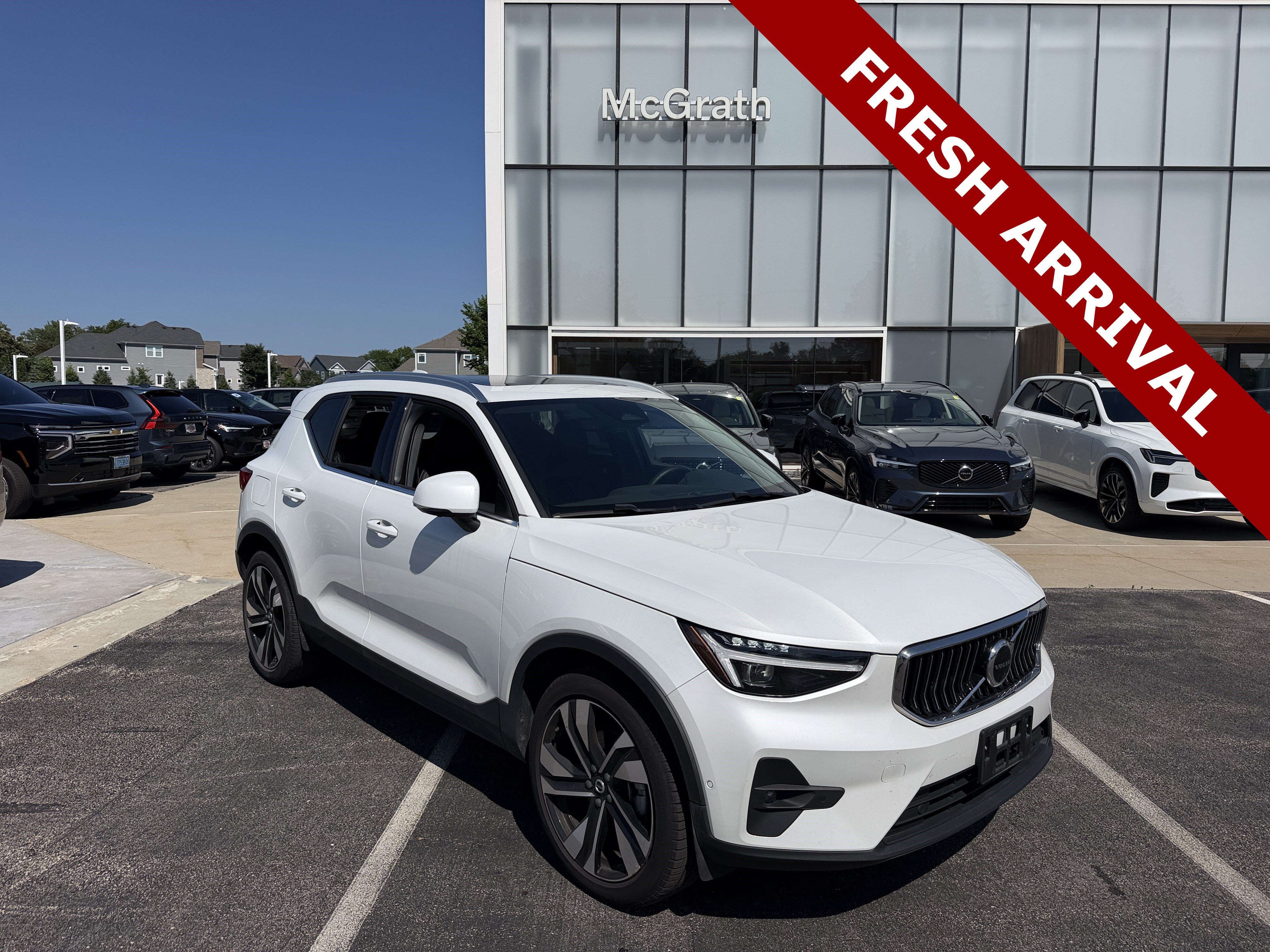 Used 2023 Volvo XC40 B5 Ultimate w/ Protection Package Premier