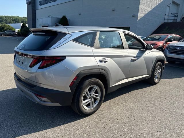 Used 2025 Hyundai Tucson SE AWD/4WD image 5
