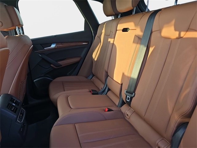 Used 2023 Audi Q5 e Premium Plus w/ Premium Plus Package image 17