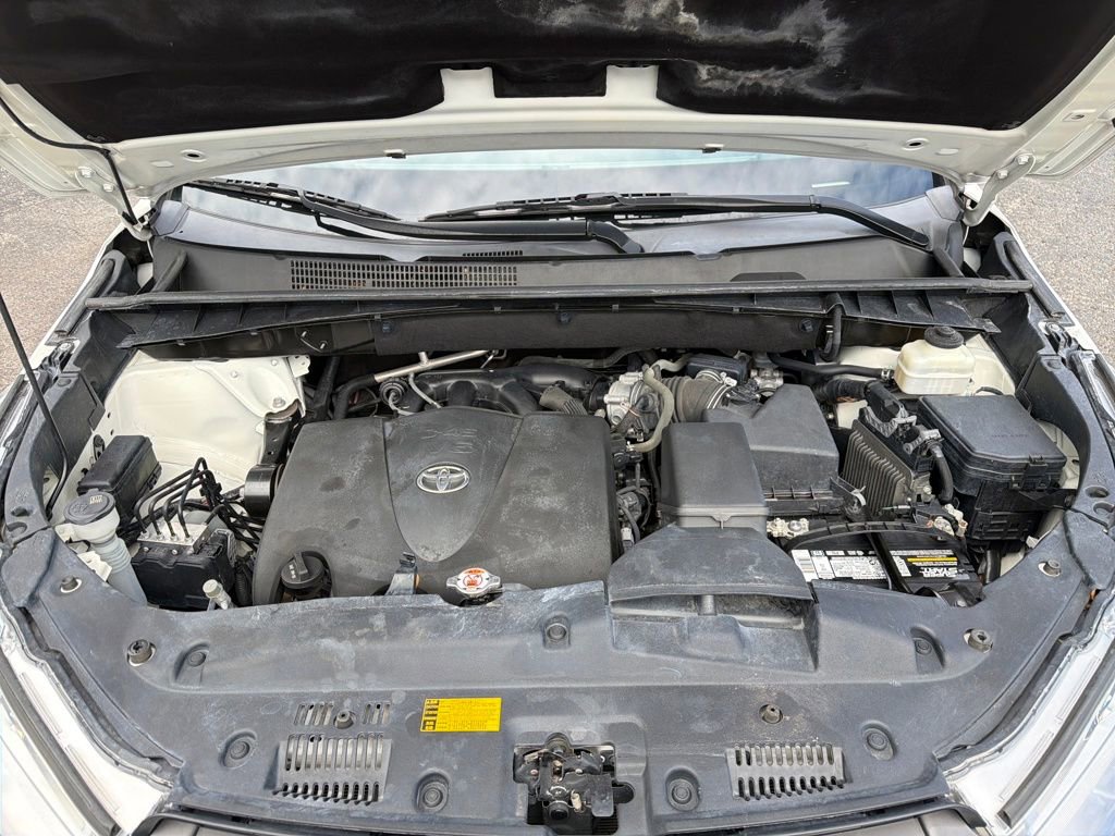 Used 2019 Toyota Highlander XLE image 21