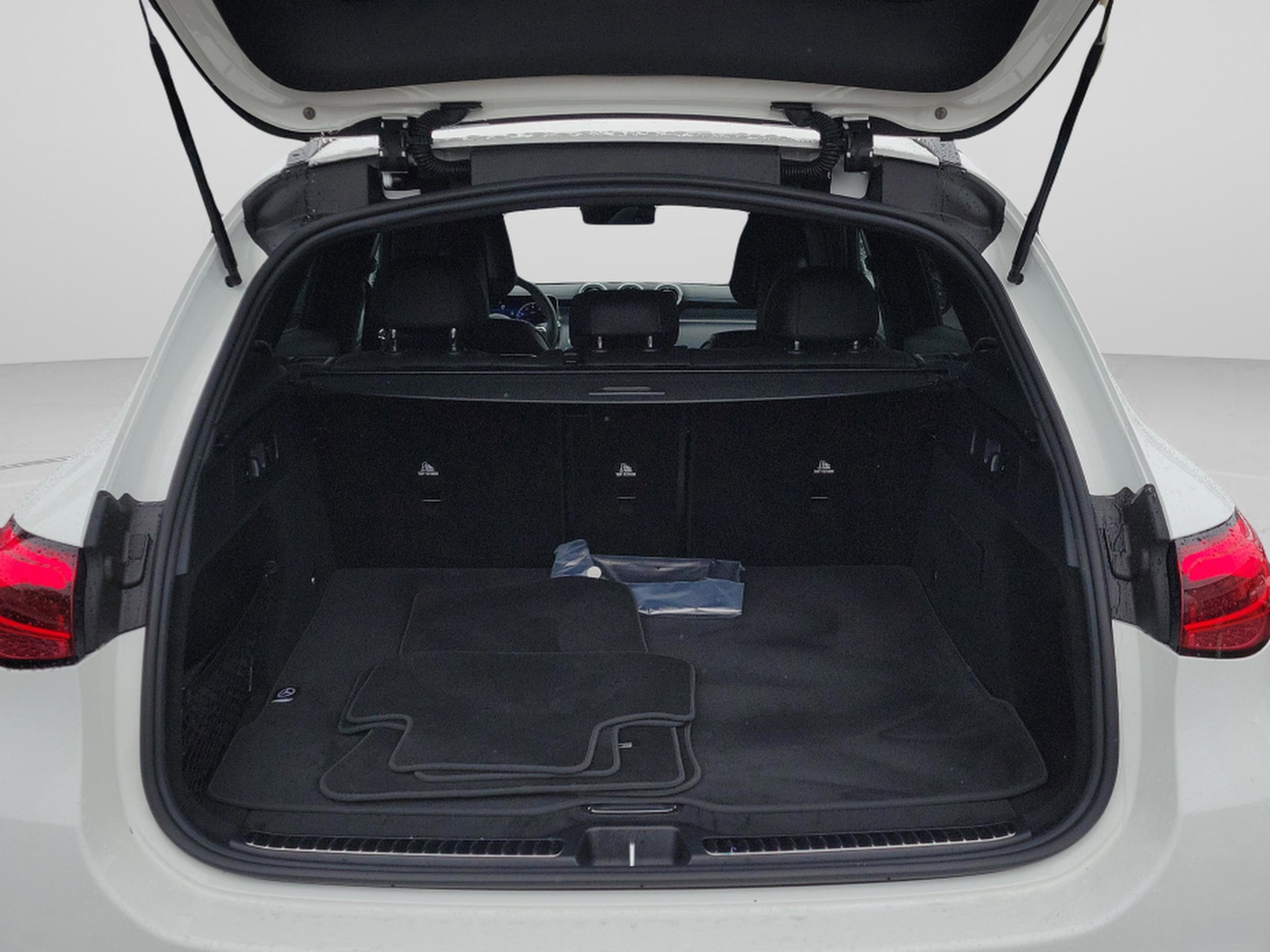 Certified 2026 Mercedes-Benz GLC 300 4MATIC image 5