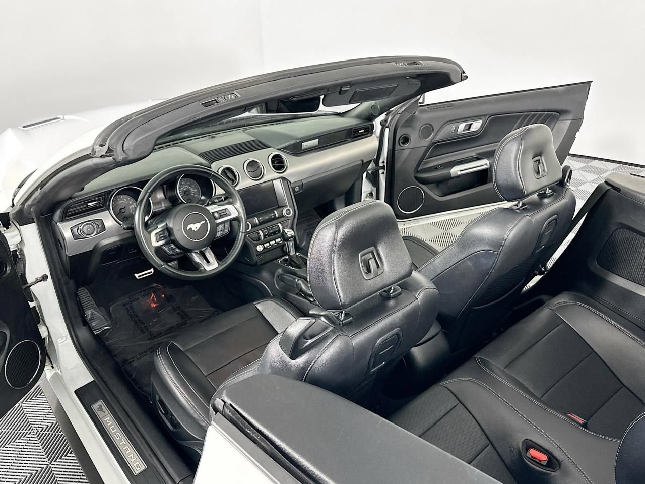 Used 2023 Ford Mustang Premium RWD image 34