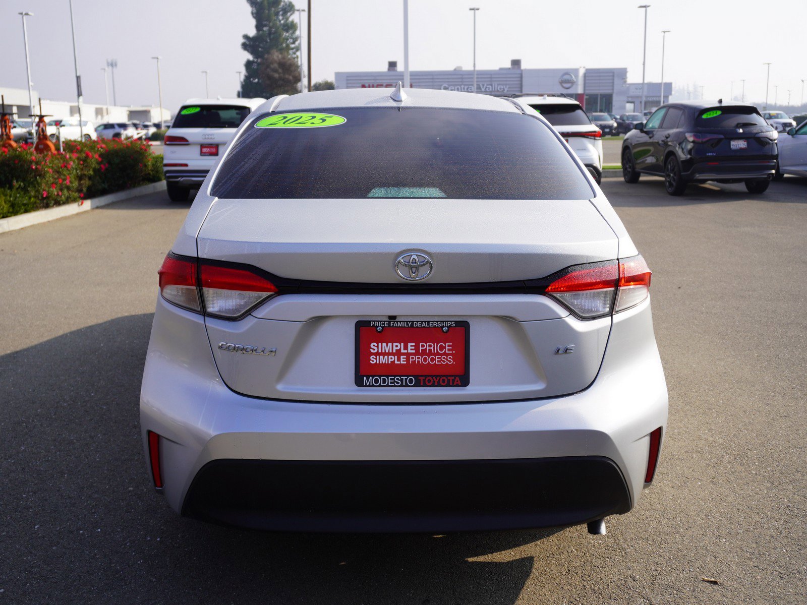 Used 2025 Toyota Corolla LE image 9