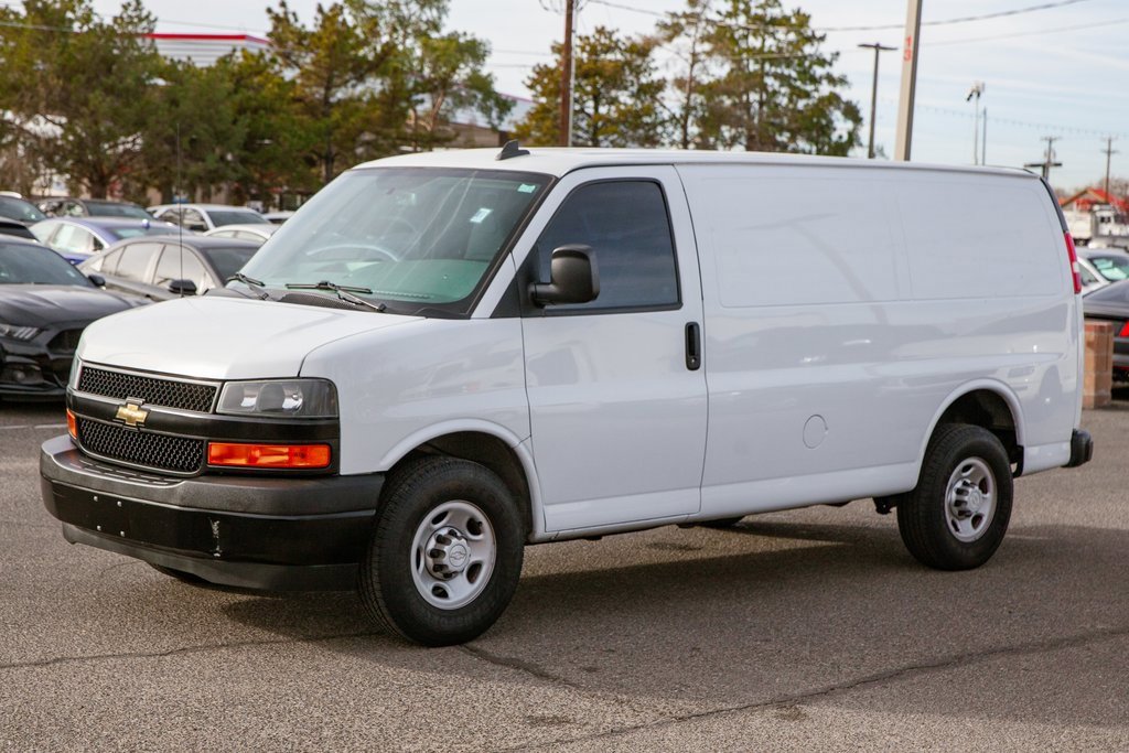 Used 2018 Chevrolet Express 2500 w/ Driver Convenience Package image 9