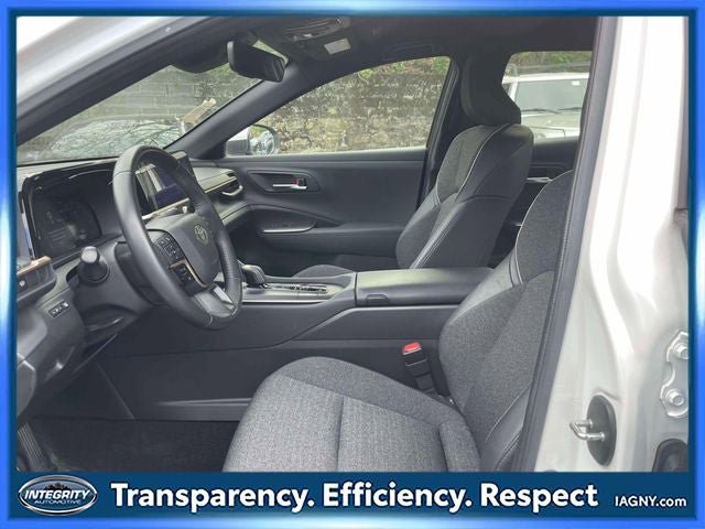 Used 2023 Toyota Crown AWD/4WD image 15