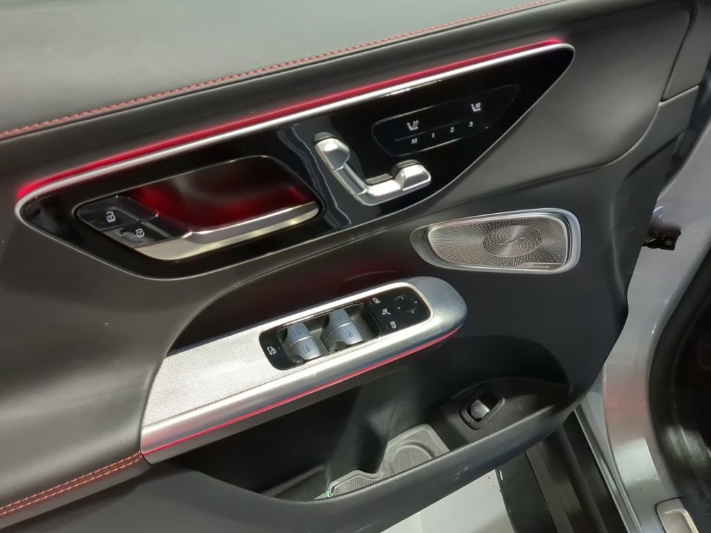 Used 2024 Mercedes-Benz GLC 43 AMG 4MATIC image 14