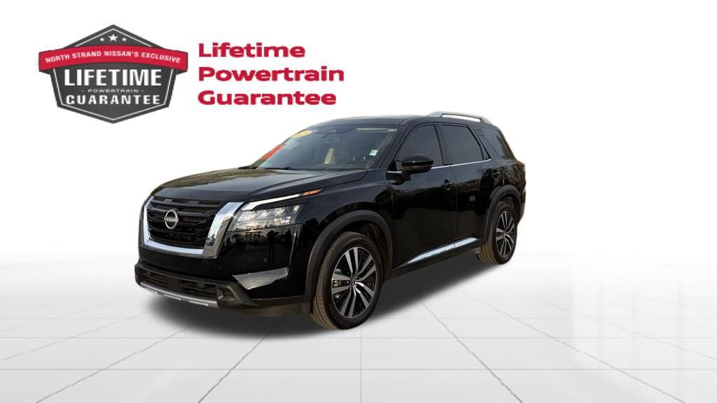 Certified 2025 Nissan Pathfinder Platinum AWD/4WD image 1