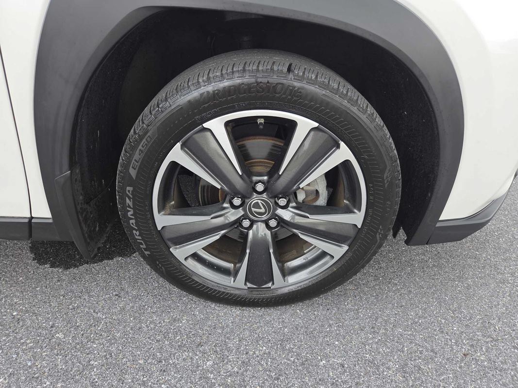 Used 2019 Lexus UX 250h w/ Premium Package AWD/4WD image 34