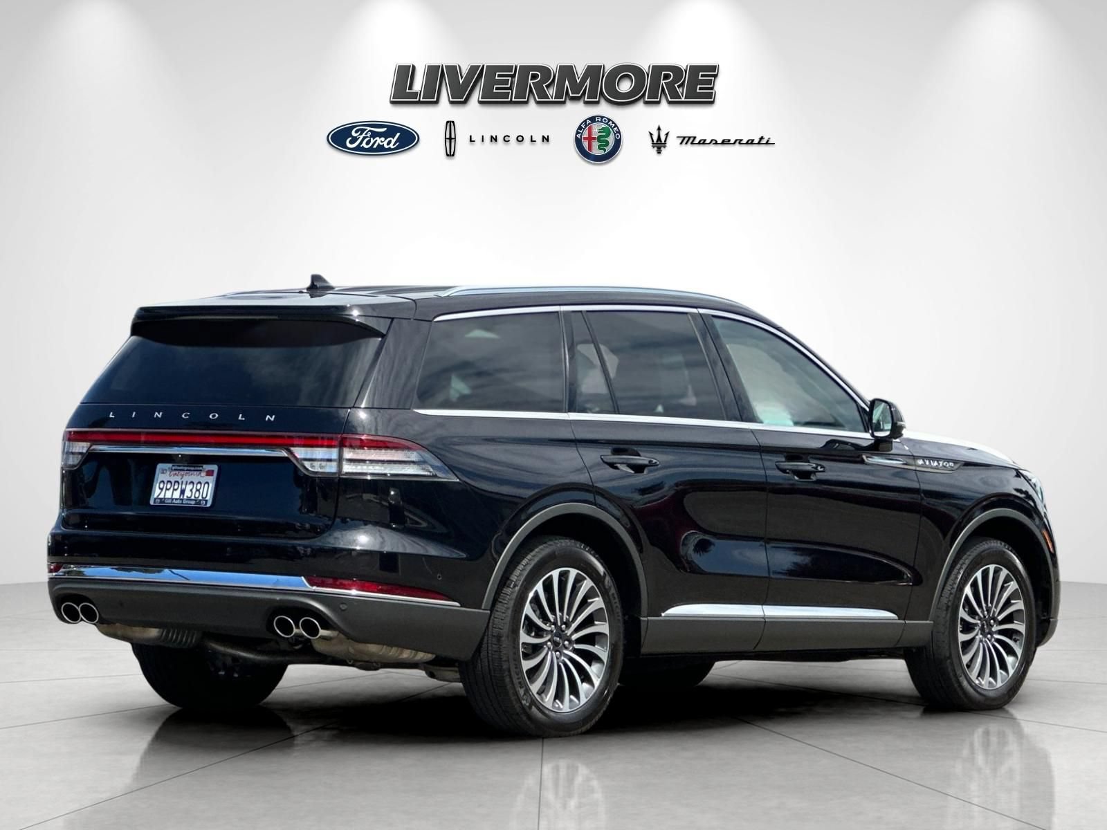 Certified 2023 Lincoln Aviator Reserve w/ Equipment Group 201A AWD/4WD image 3