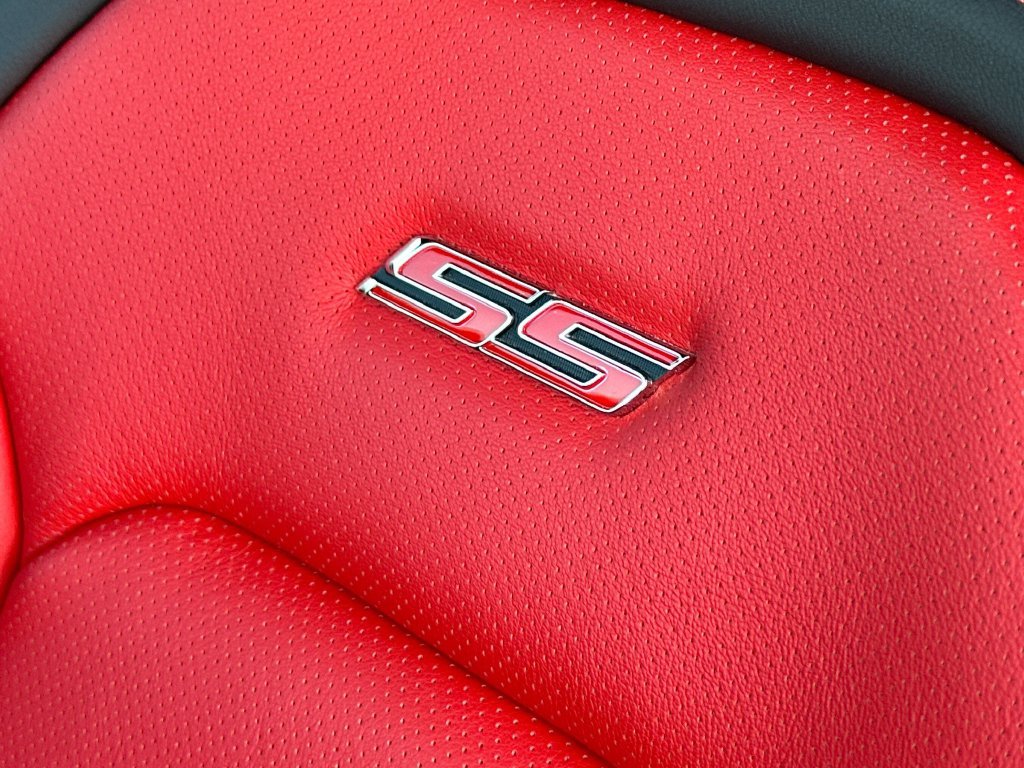 Used 2022 Chevrolet Camaro SS RWD image 33