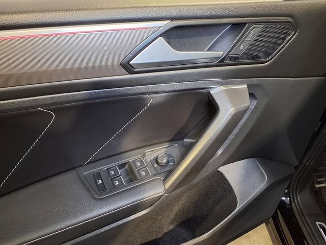 Used 2023 Volkswagen Tiguan SE R-Line FWD image 21