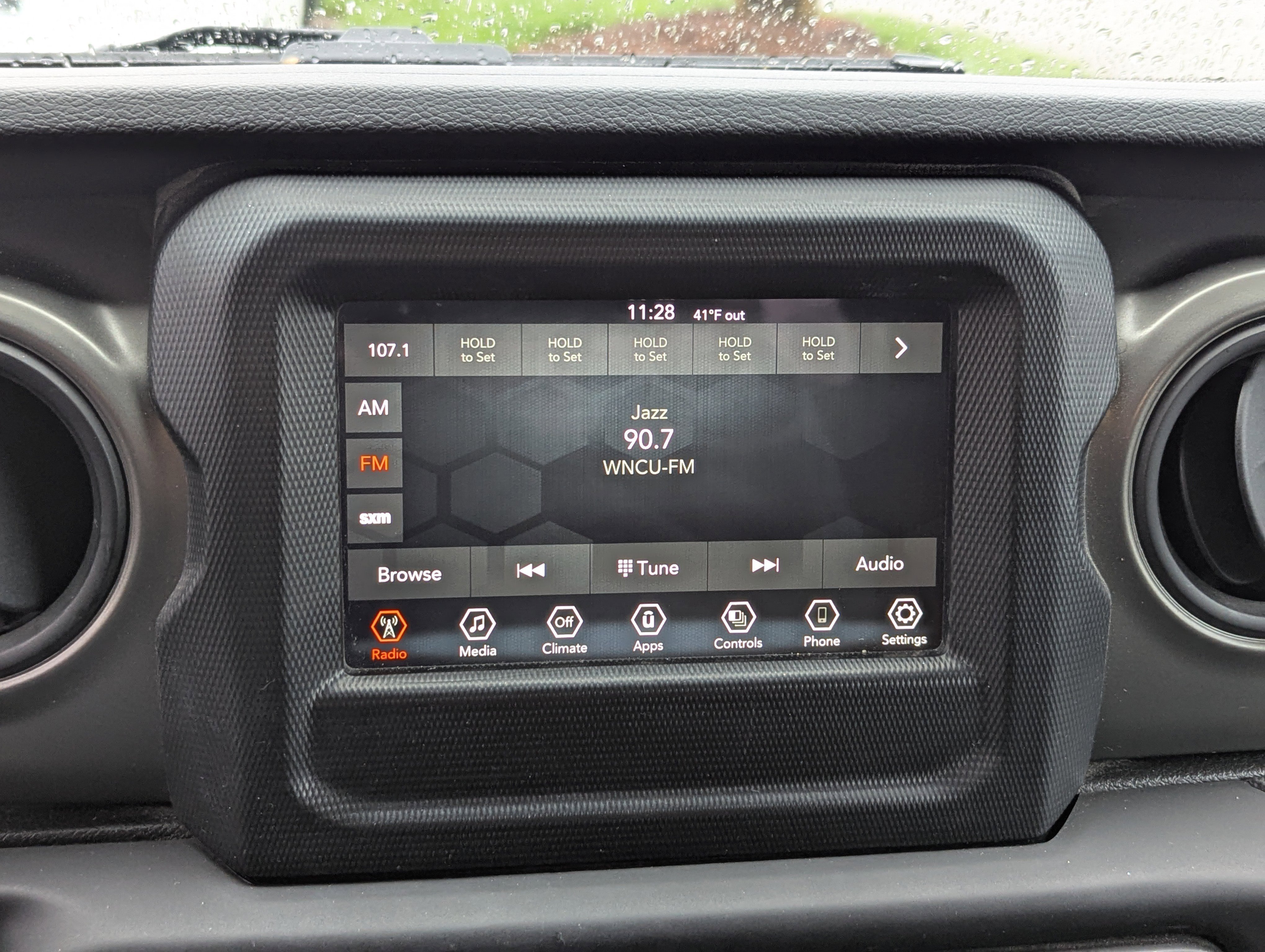 Used 2023 Jeep Wrangler Sport S image 18