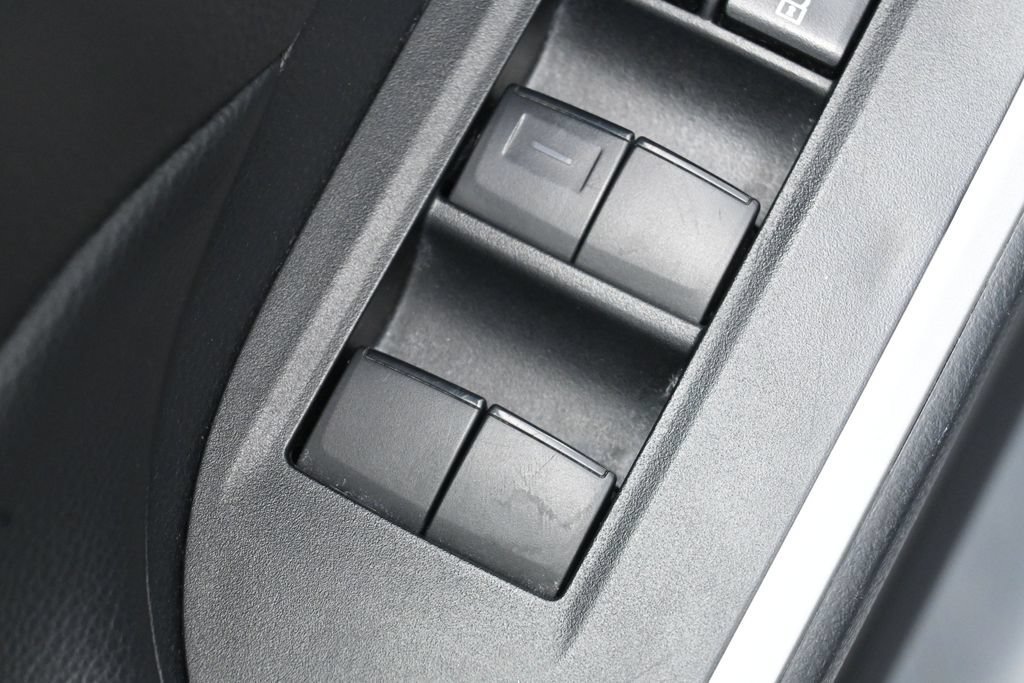 Used 2025 Toyota RAV4 LE AWD/4WD image 13