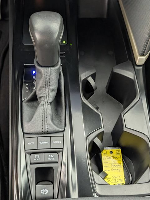 Used 2025 Toyota Camry SE FWD image 22