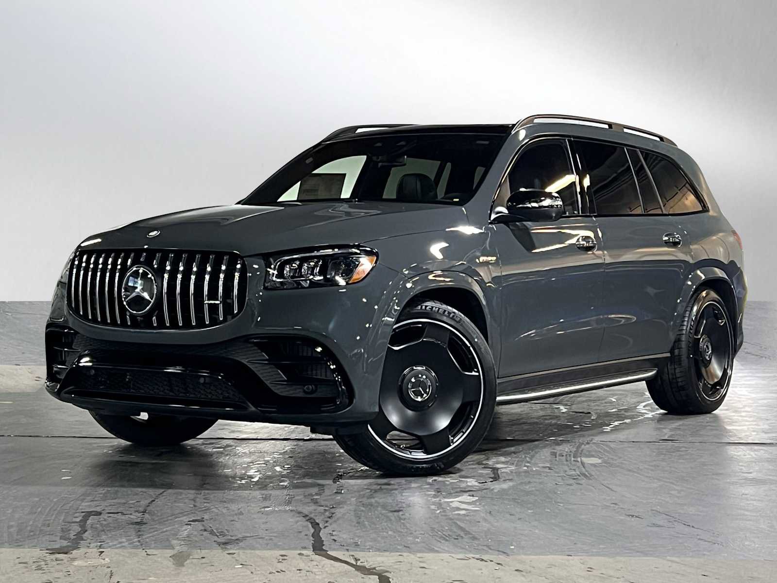 New 2025 Mercedes-Benz GLS 63 AMG 4MATIC image 3