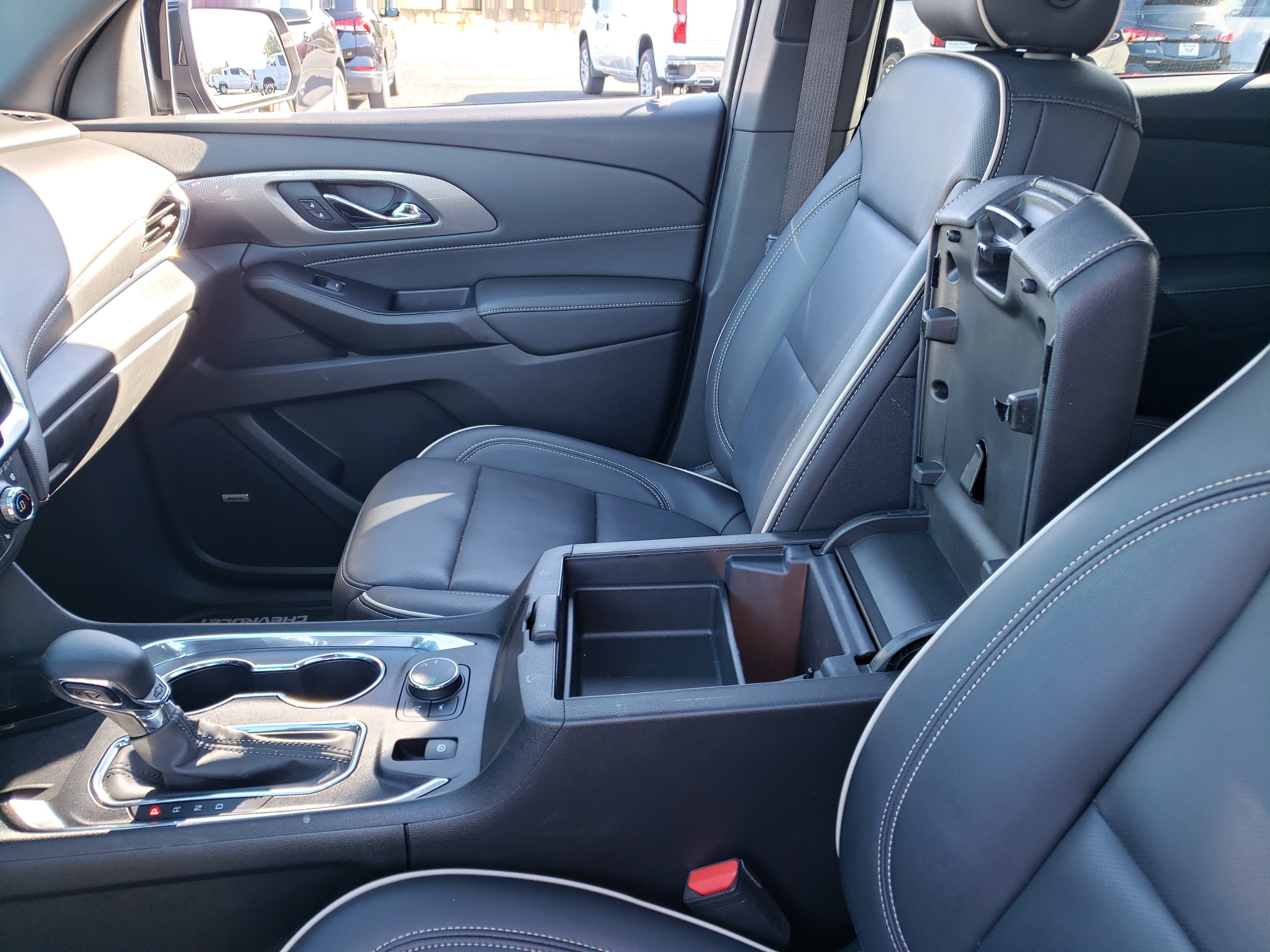 Used 2023 Chevrolet Traverse Premier image 25