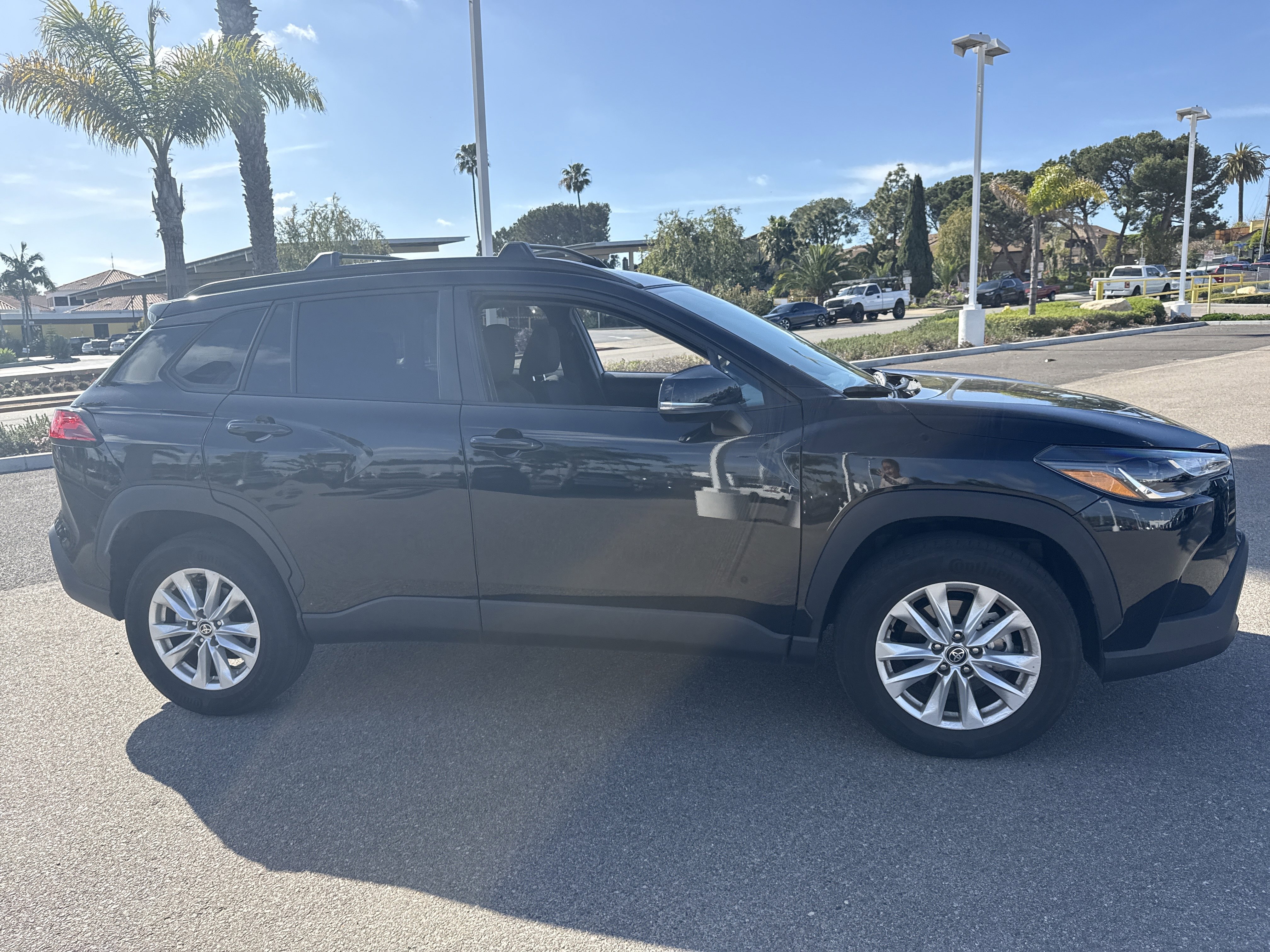 Used 2023 Toyota Corolla Cross LE image 6