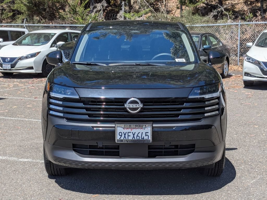 Used 2025 Nissan Kicks SV FWD image 3