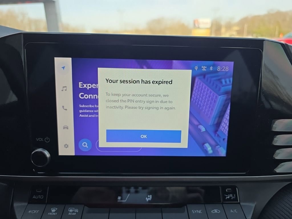 Used 2025 Toyota Camry SE image 24