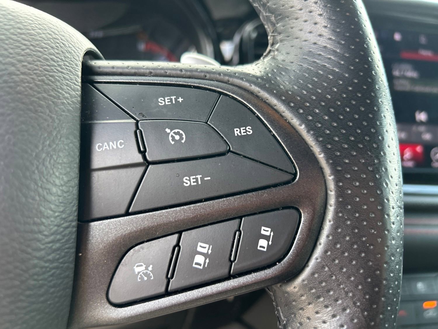 Used 2024 Dodge Durango GT RWD image 16