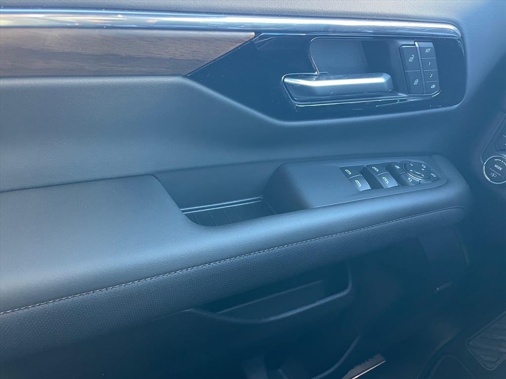 New 2027 Chevrolet Suburban High Country AWD/4WD image 19