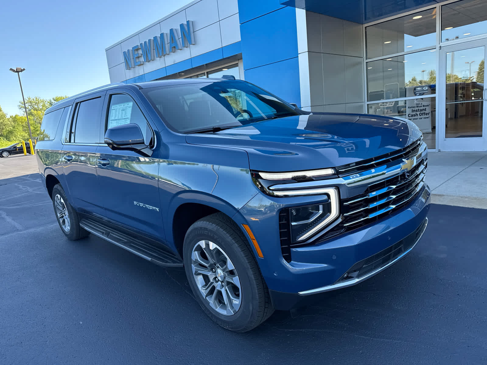 New 2026 Chevrolet Suburban LT w/ Comfort Package