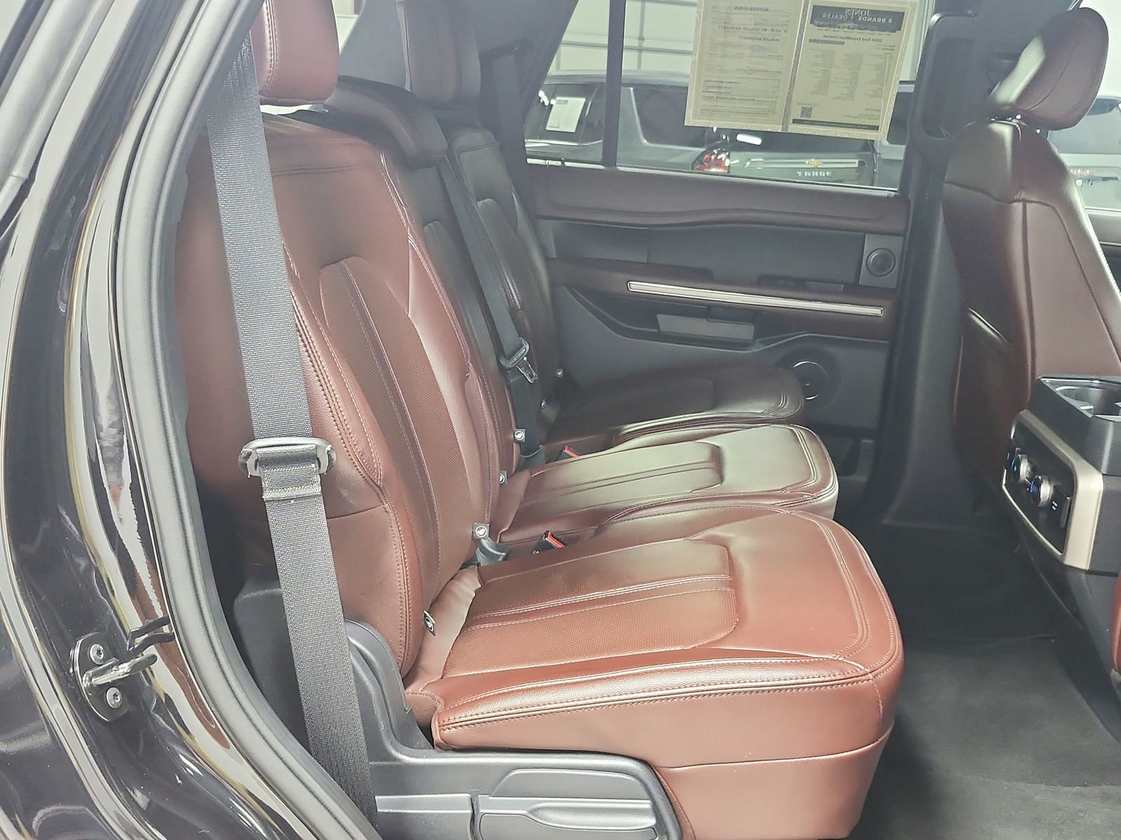 Used 2024 Ford Expedition Limited AWD/4WD image 42