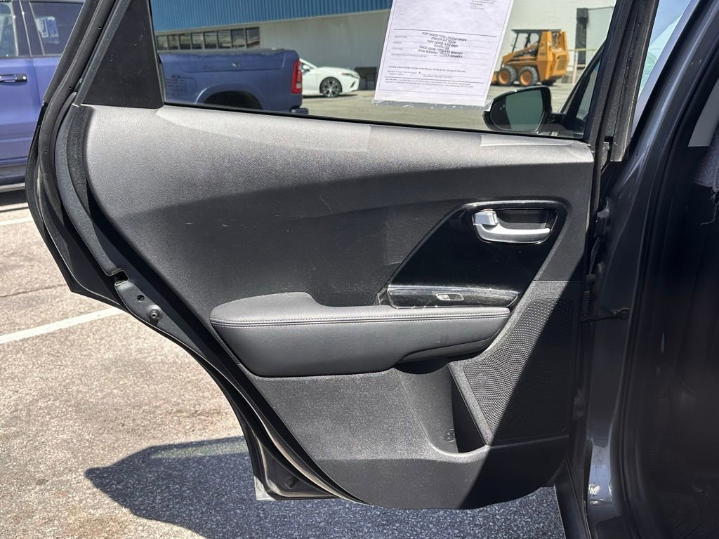 Used 2018 Kia Niro EX image 15