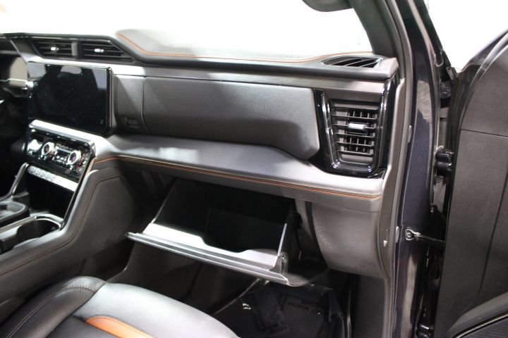 Used 2025 GMC Sierra 2500 AT4 AWD/4WD image 28