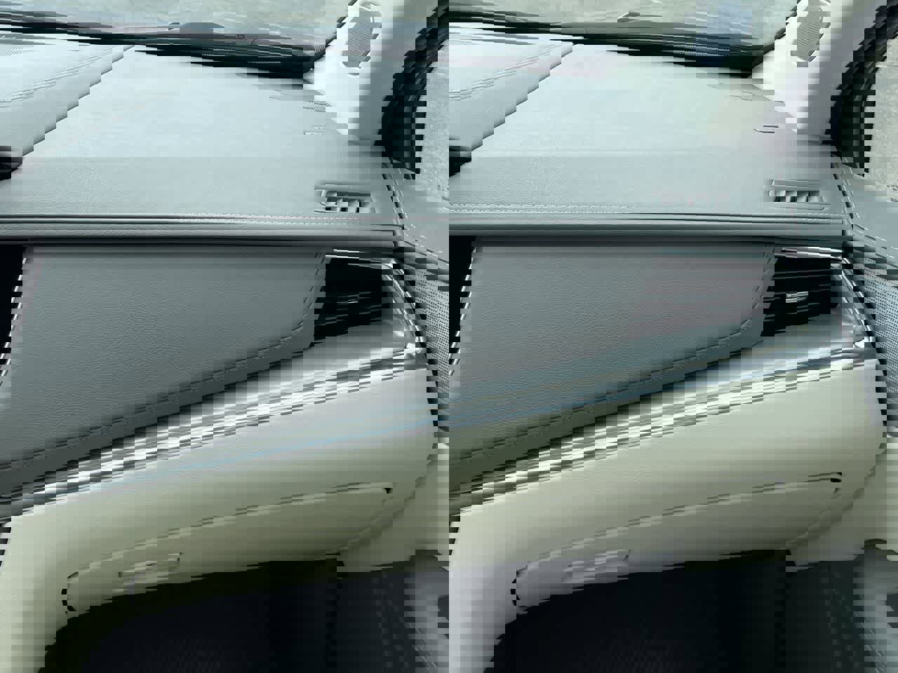 Certified 2023 Cadillac XT5 Premium Luxury w/ LPO, Floor Liner Package image 16