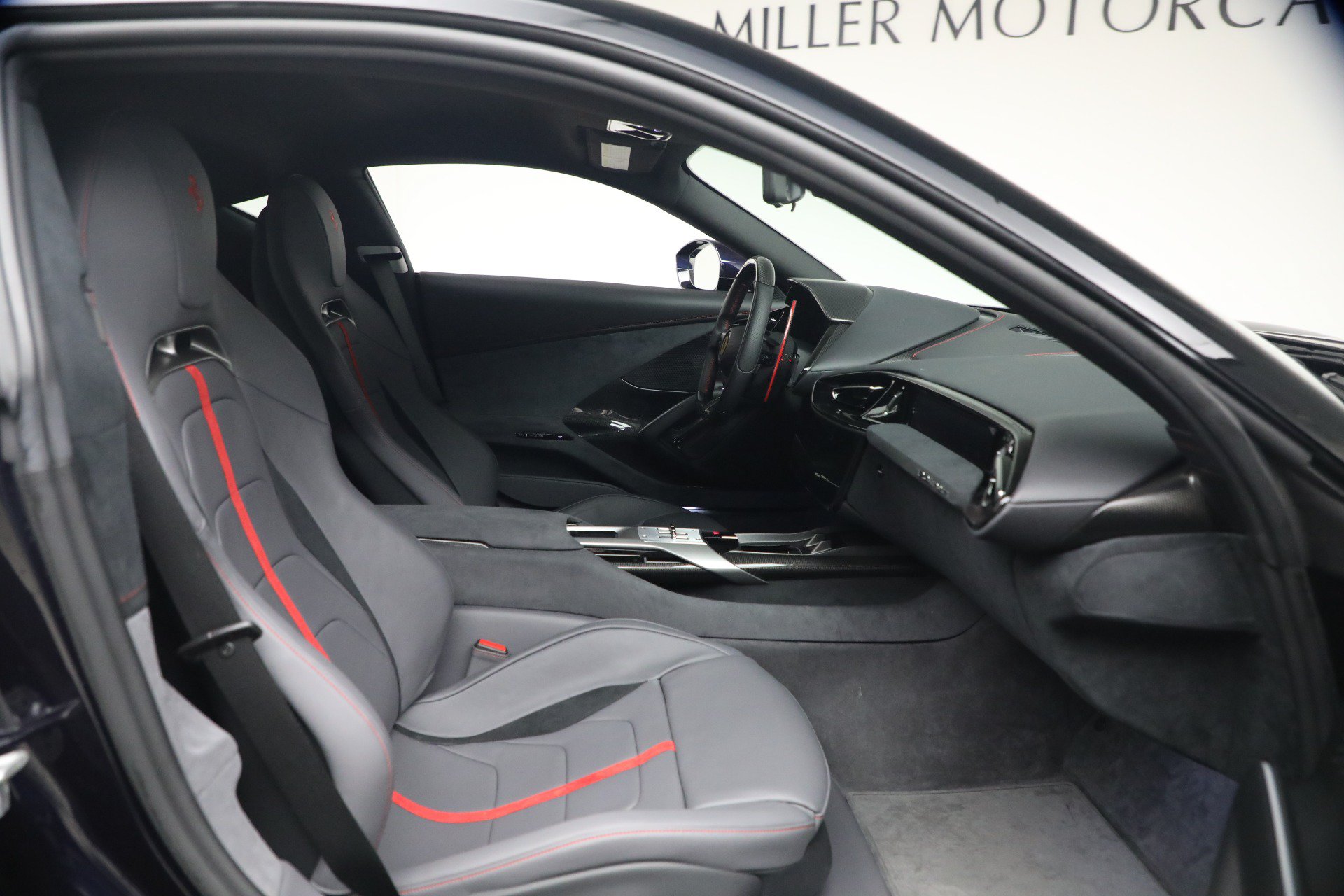 Used 2025 Ferrari 12Cilindri RWD image 18