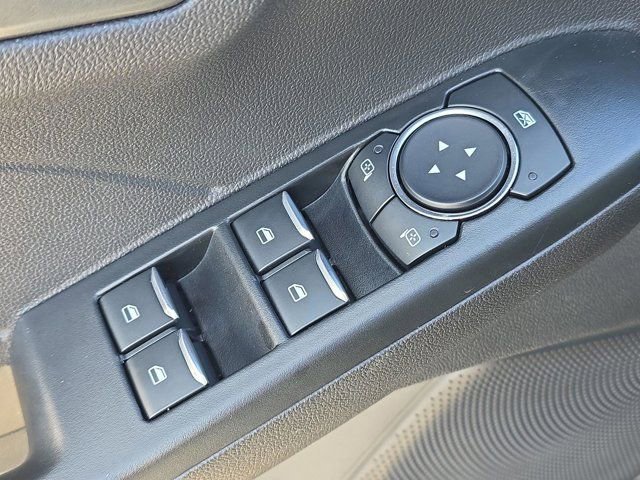 Used 2025 Ford Escape SE image 13