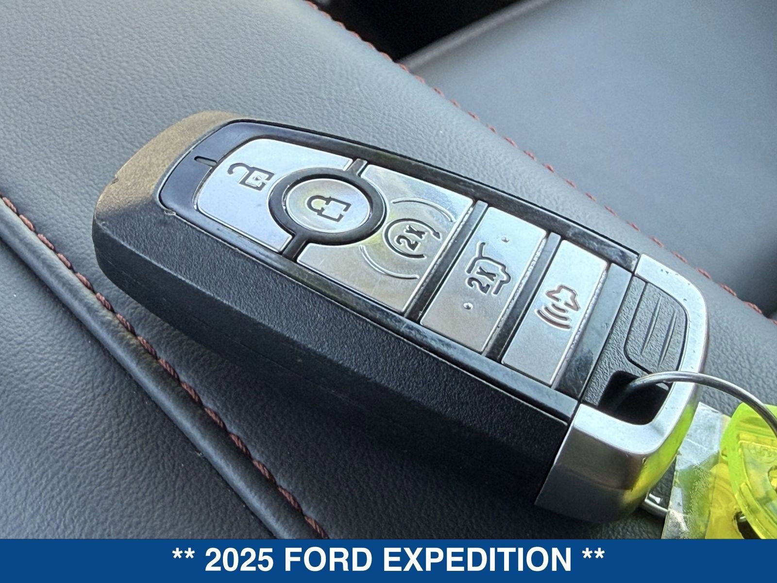 Certified 2025 Ford Expedition Active image 39