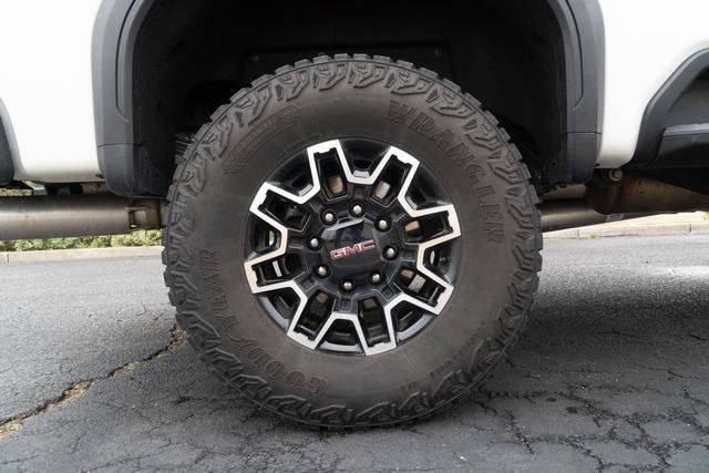 Used 2025 GMC Sierra 2500 AT4X image 40