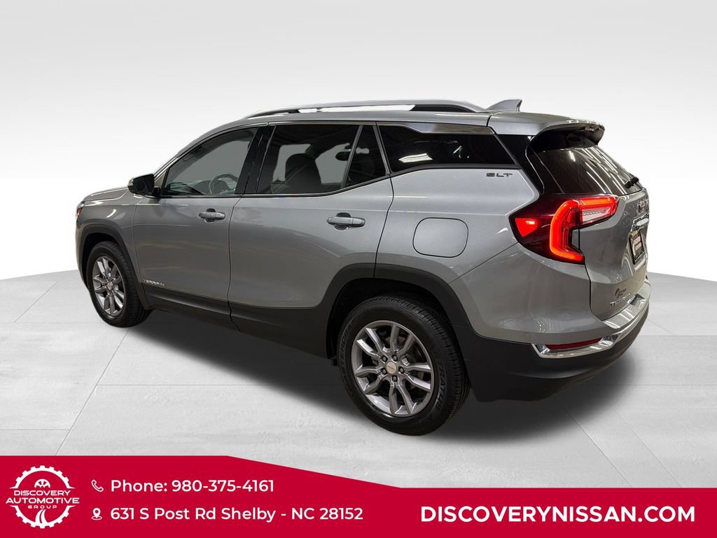 Used 2024 GMC Terrain SLT AWD/4WD image 8
