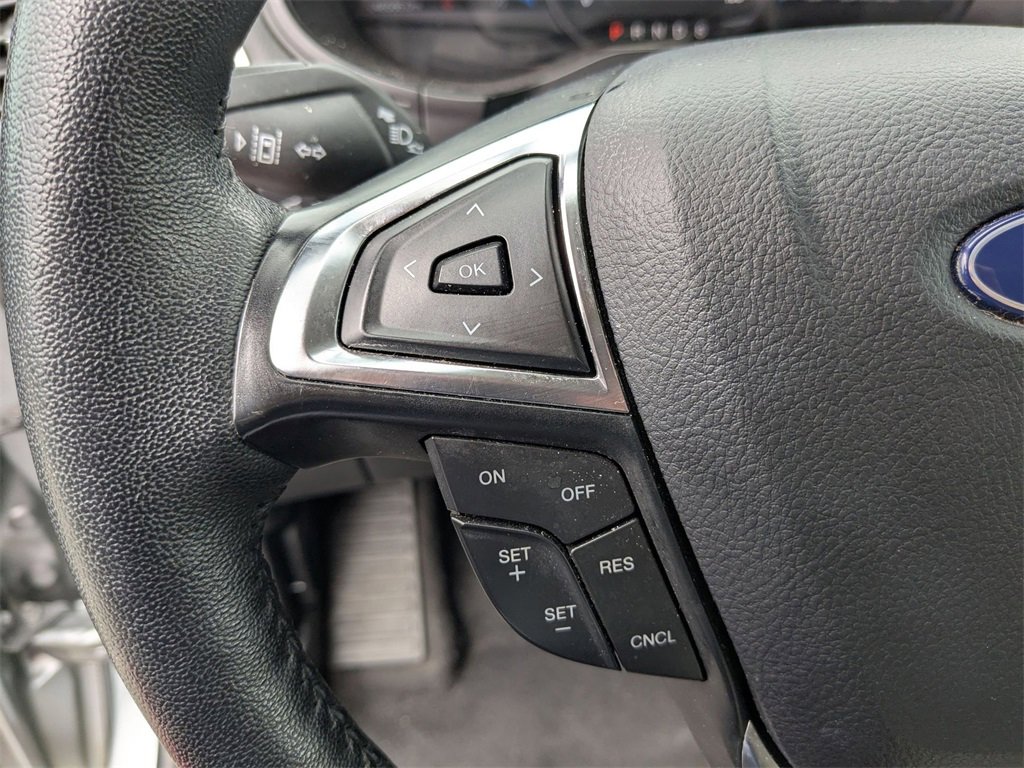 Used 2024 Ford Edge Titanium image 19