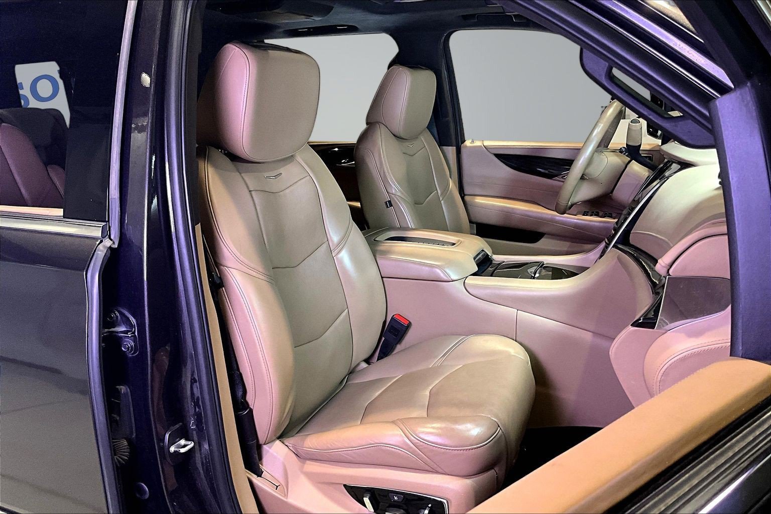 Used 2018 Cadillac Escalade ESV Platinum AWD/4WD image 29