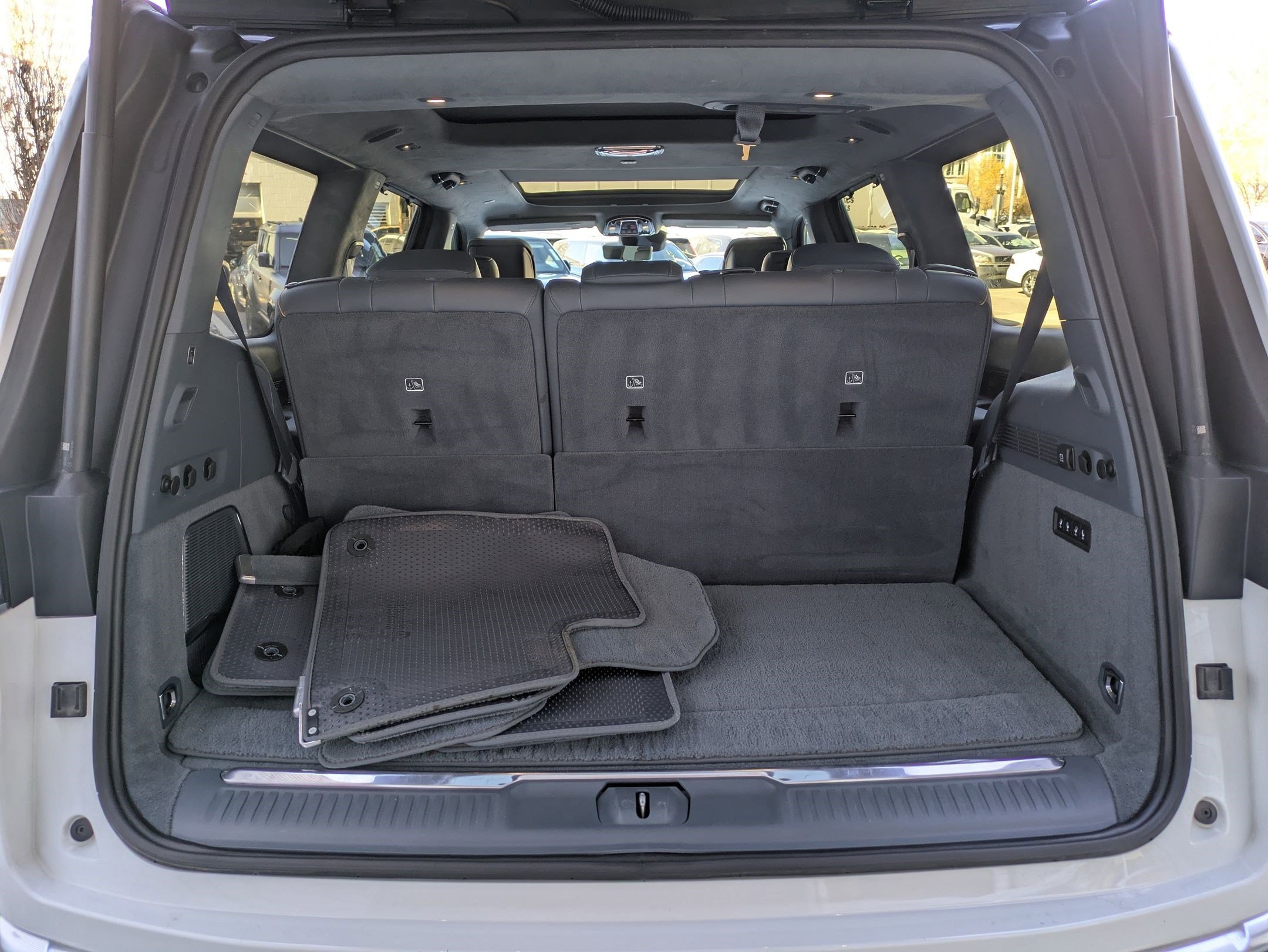 Used 2022 Jeep Grand Wagoneer Series II w/ Convenience Group III image 33