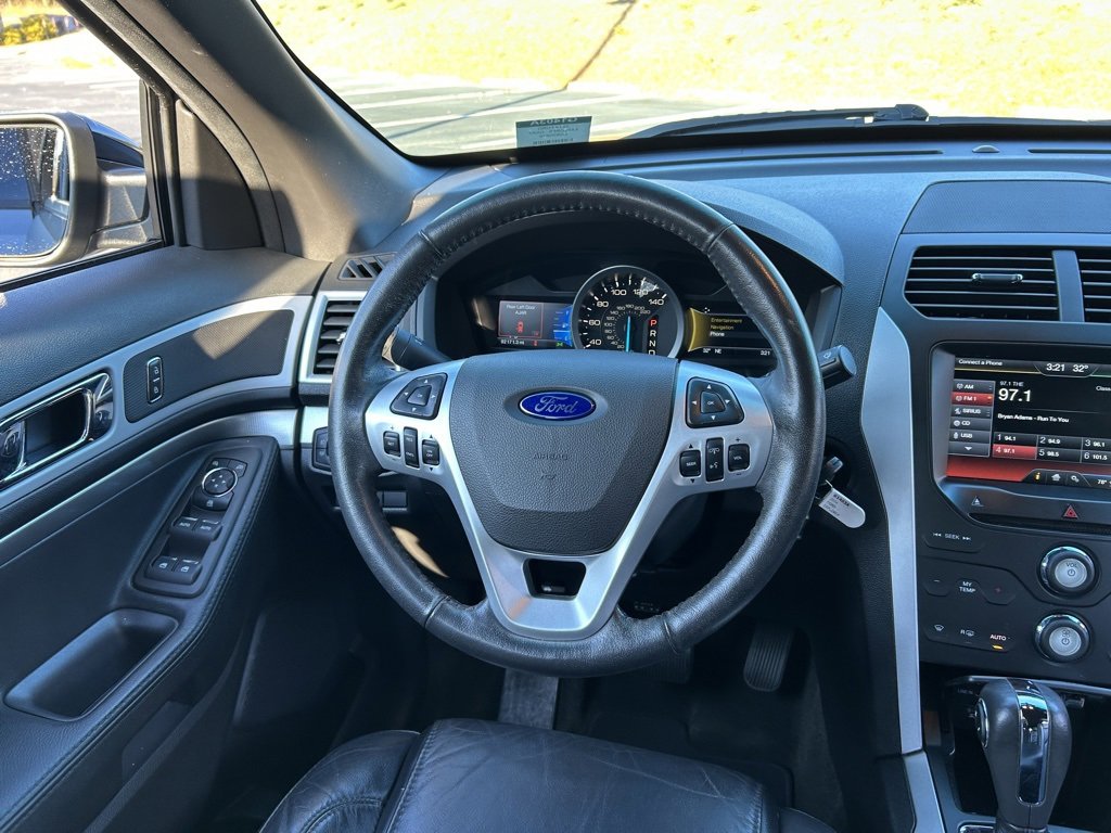 Used 2014 Ford Explorer XLT w/ Equipment Group 202A image 23