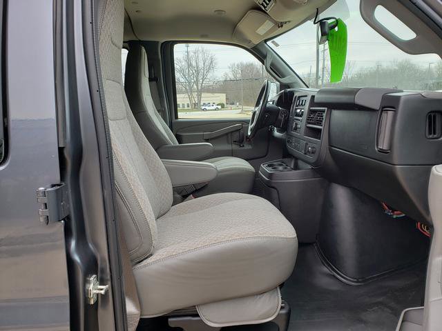 Used 2017 Chevrolet Express 3500 LT w/ LT Preferred Equipment Group image 16