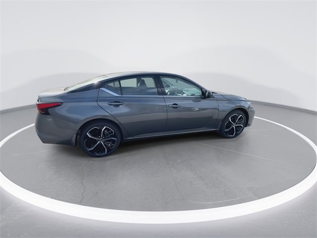New 2025 Nissan Altima 2.5 SR image 9
